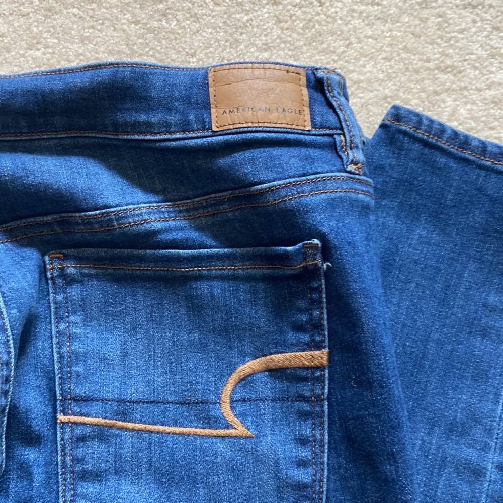 Hi-Rise Jeggings - Picture 2 of 4
